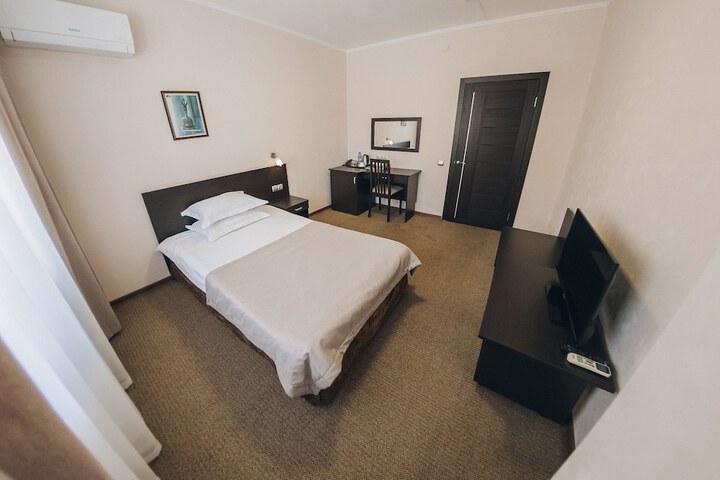 Room 22 of 37