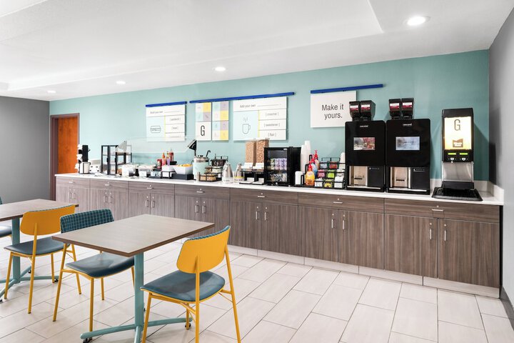 Breakfast/Coffee Service 56 of 73