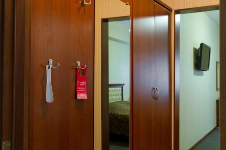 Room 23 of 54