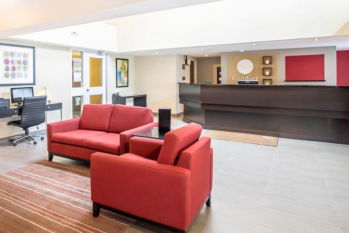 Entrance & Lobby