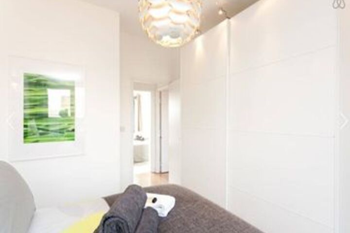 Room 7 of 15