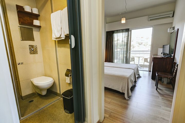 Room 25 of 55