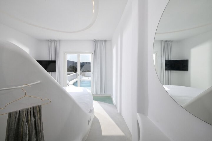 Room 17 of 115