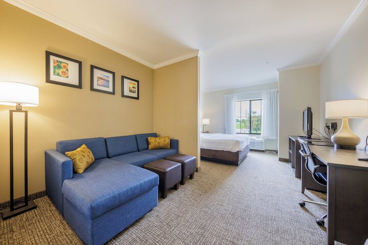 Room 9 of 37