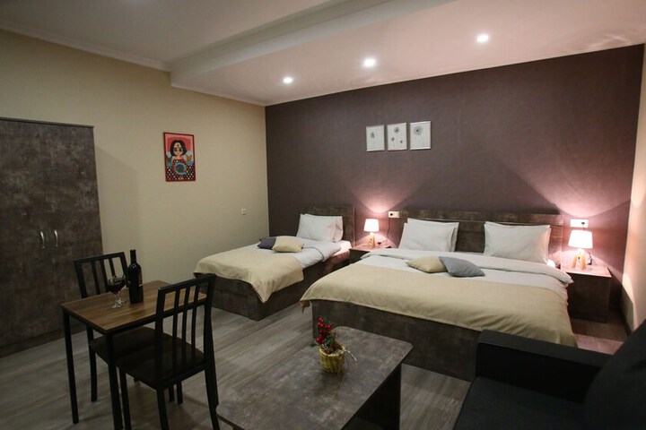 Room 44 of 86