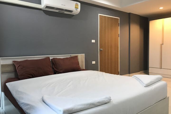 Room 15 of 68