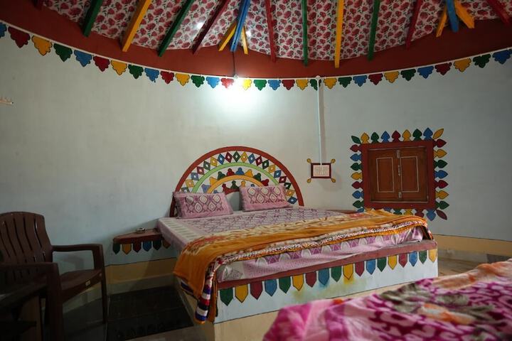 Room 9 of 30