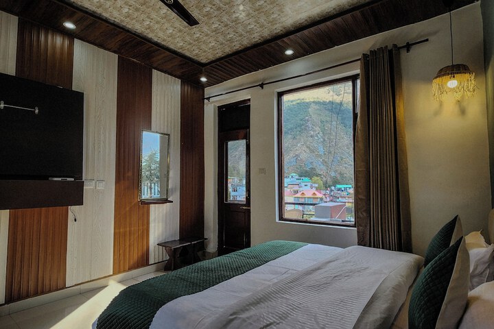 Room 13 of 14