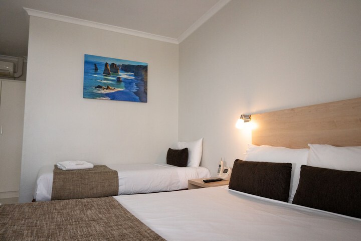 Room 47 of 79