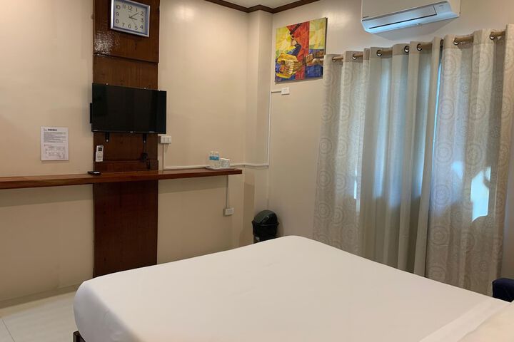 Room 7 of 26