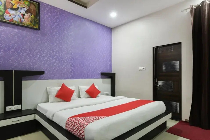Room 3 of 11