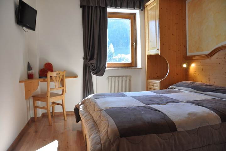 Room 8 of 45