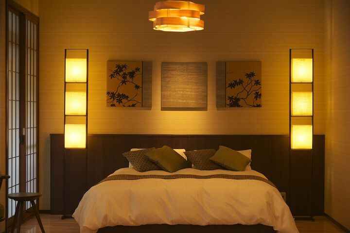 Room 5 of 37