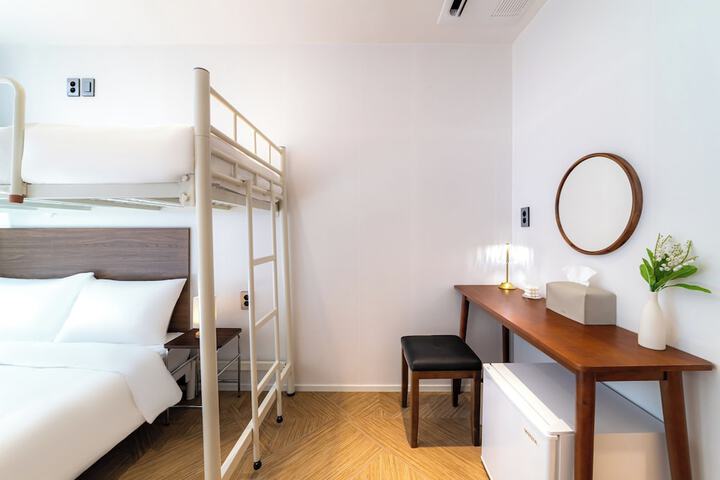 Room 74 of 130