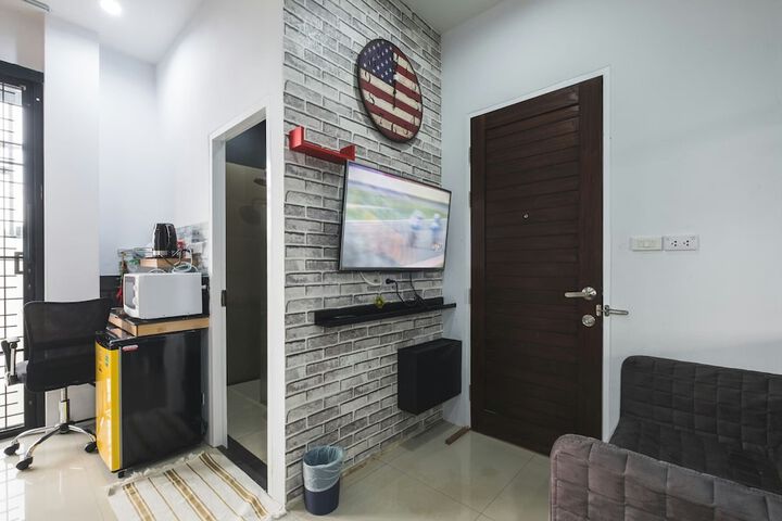 Room 15 of 23