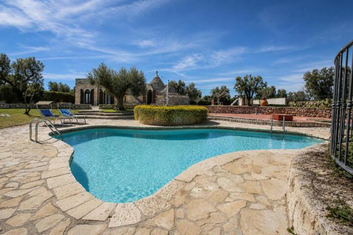 Trullo degli Ulivi by Pugliadamare