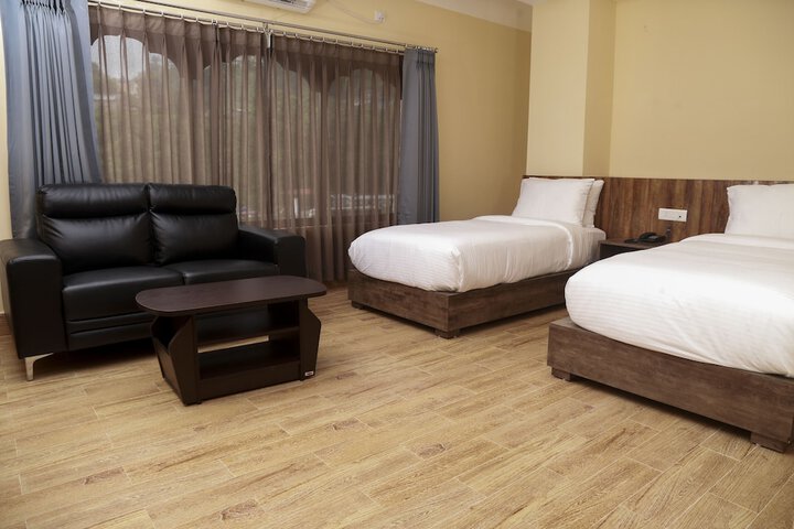 Room 5 of 28