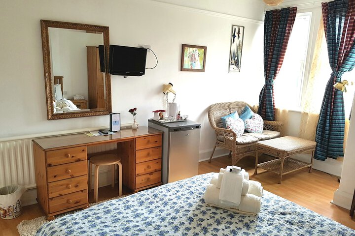 Room 6 of 73