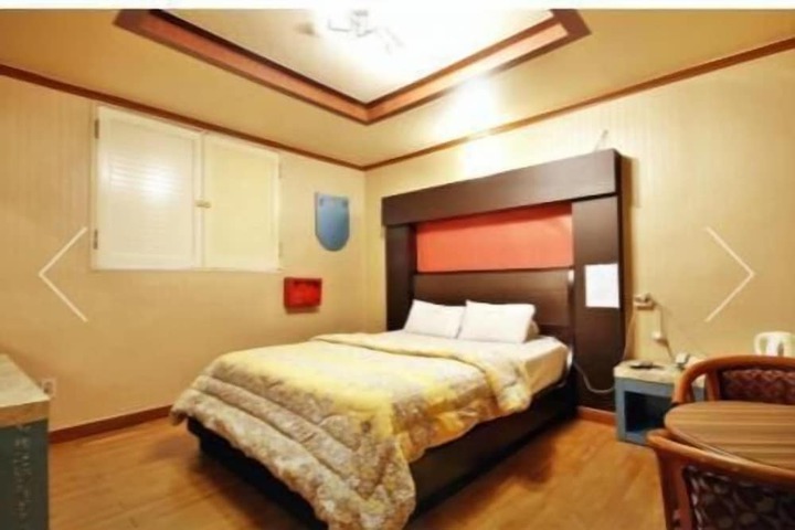 Room 19 of 47