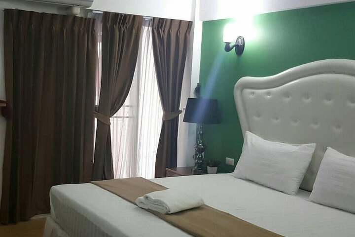 Room 7 of 29