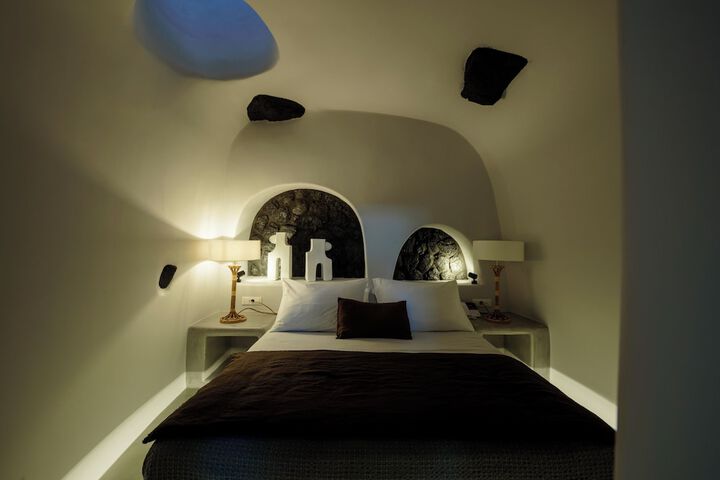 Room 44 of 192