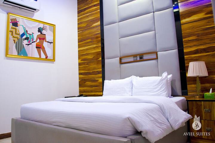 Room 3 of 24