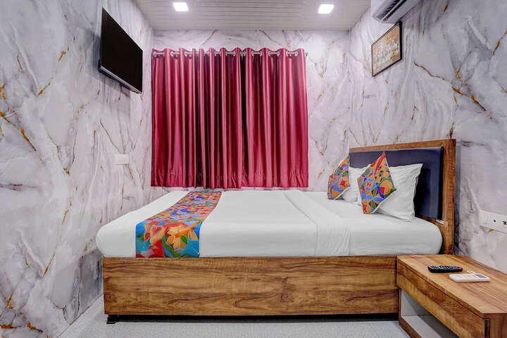 Room 18 of 34