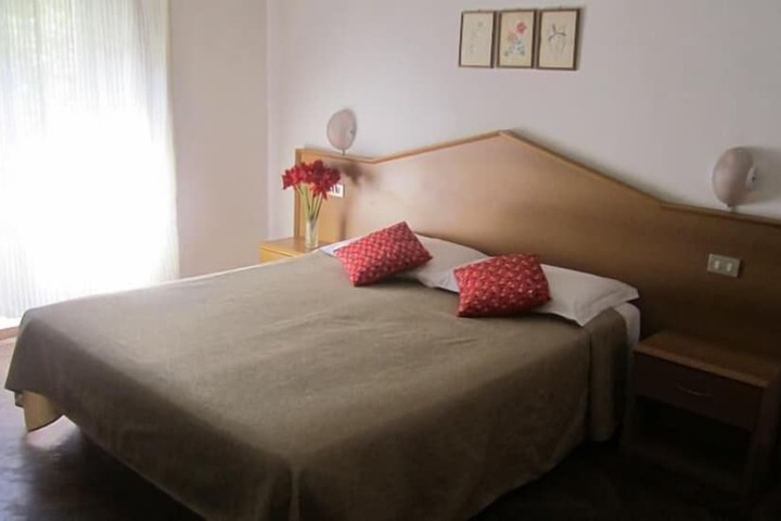 Room 9 of 23