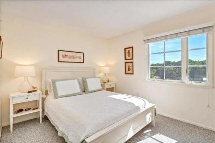Turtleback Unit #11 3 Br Villa in Boca Grande, FL
