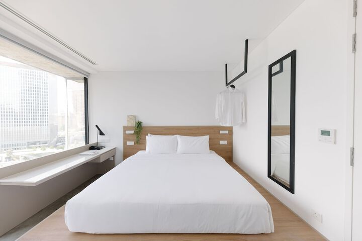 Room 5 of 57