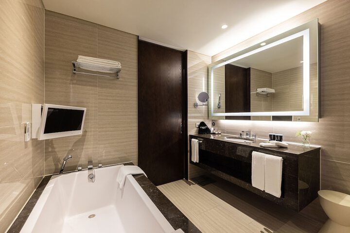 Room 50 of 71