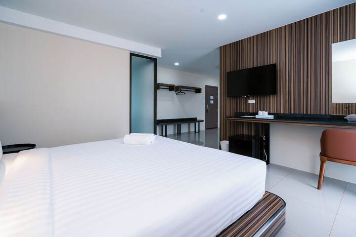 Room 14 of 97