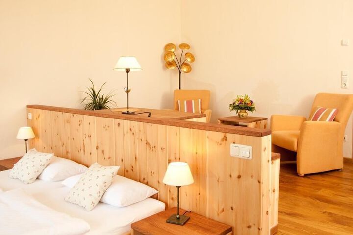 Room 4 of 71