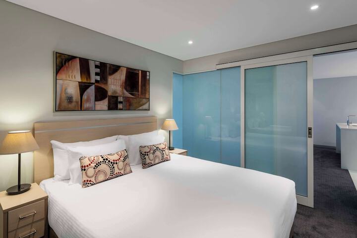 Room 6 of 60