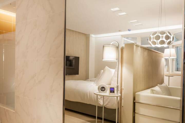 Room 2 of 59
