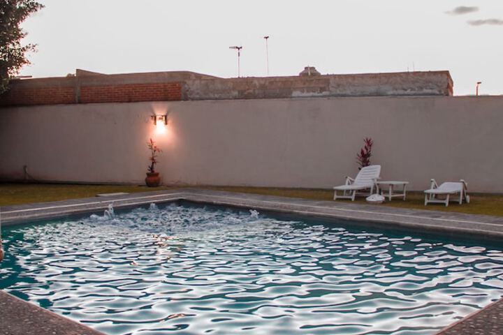 Pool 24 of 64