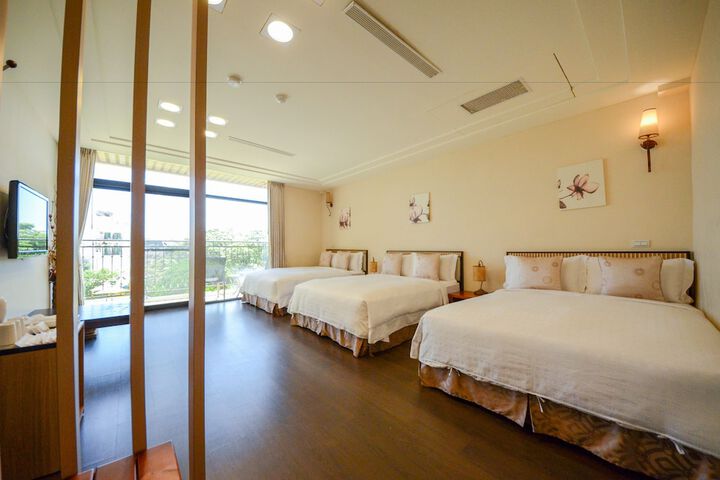 Room 30 of 47