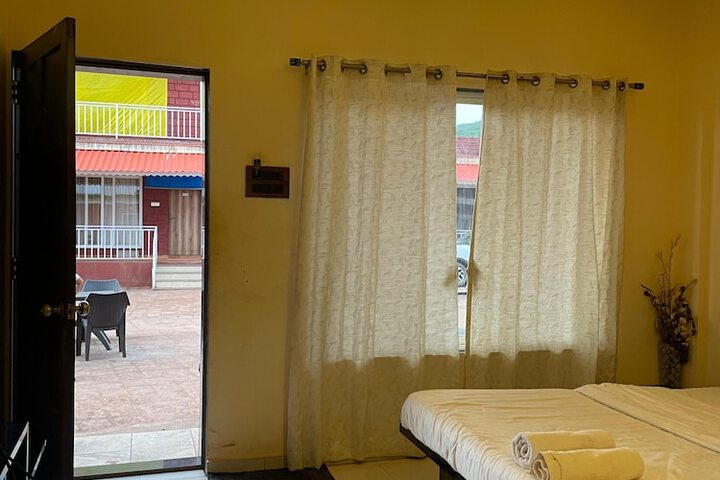 Room 9 of 60