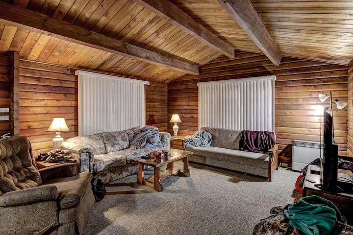 Room 9 of 17