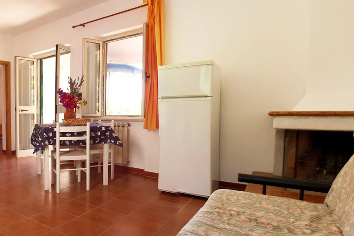 Room 2 of 9