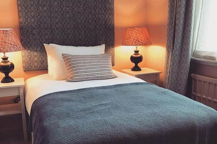 Room 28 of 44