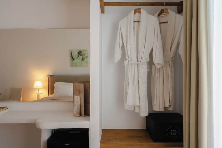 Room 5 of 86