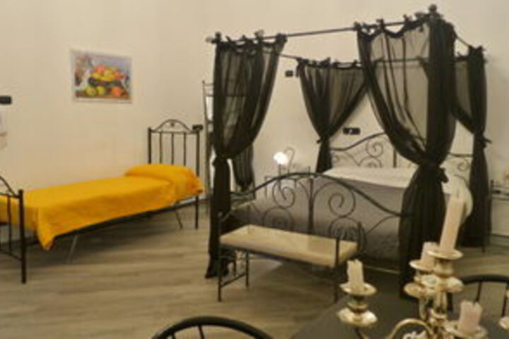 Room 16 of 25
