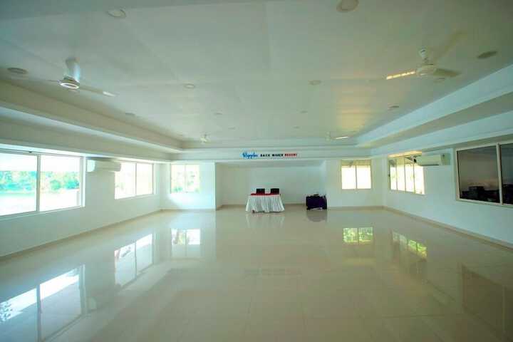 Business Center 35 of 62