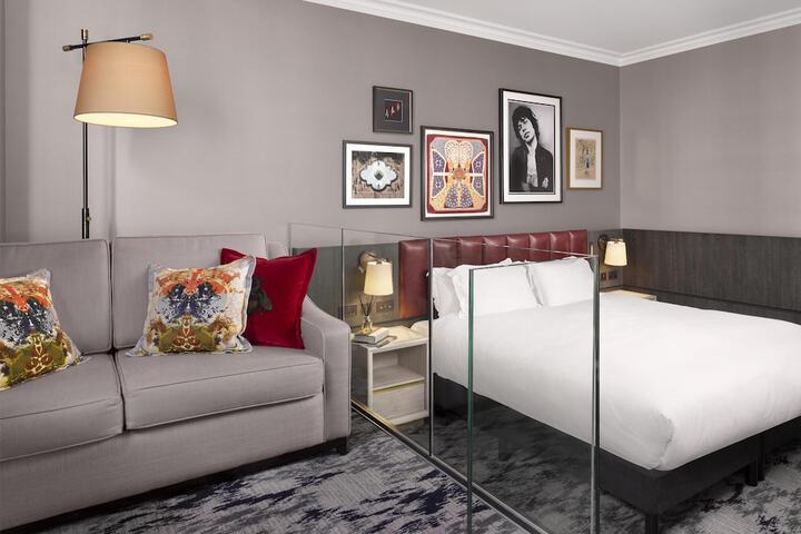 Room 48 of 89
