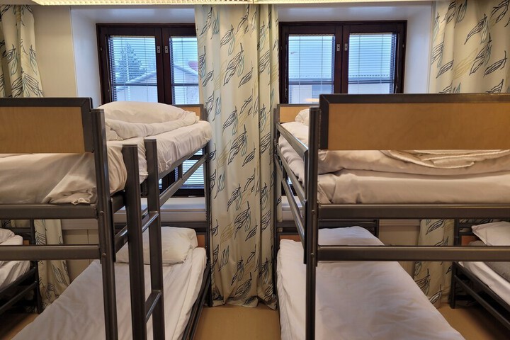 Room 15 of 69