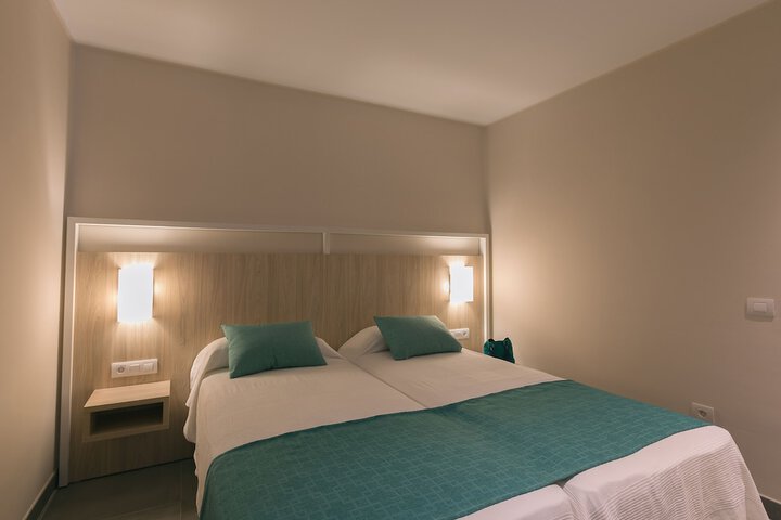 Room 6 of 31