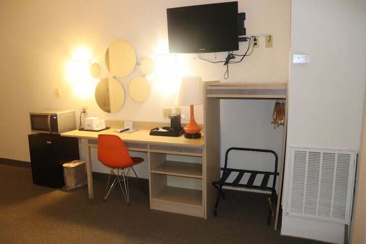 Room 7 of 31