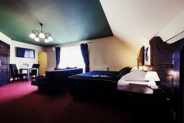 Room 7 of 59