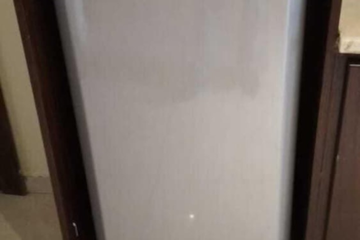 Mini-refrigerator